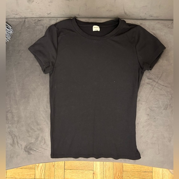 Wilfred Free GO-TO HIP T-SHIRT - Picture 2 of 4